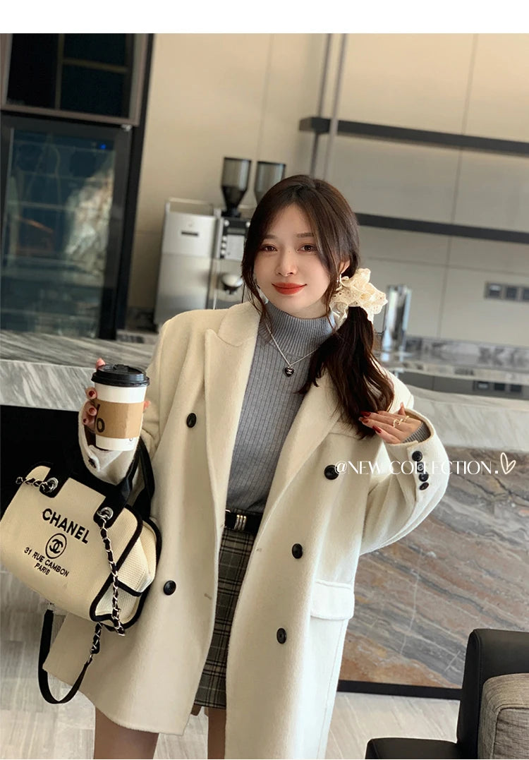 Women's Retro Turtleneck Sweater – Autumn & Winter 2025 Collection | Thickened Thermal Knit with Velvet Lining | Cozy Pullovers & Layering Tops